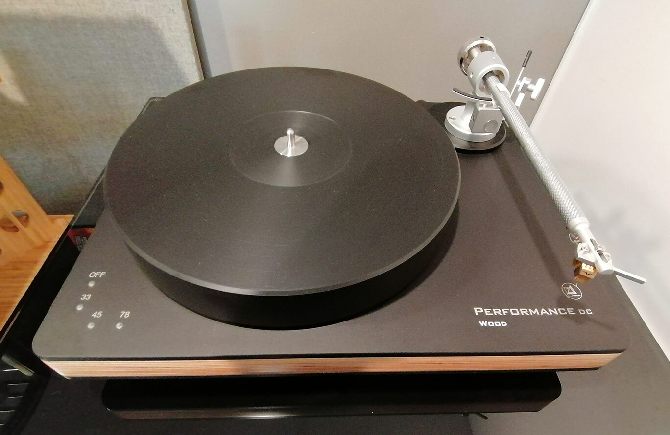 Clearaudio turntable